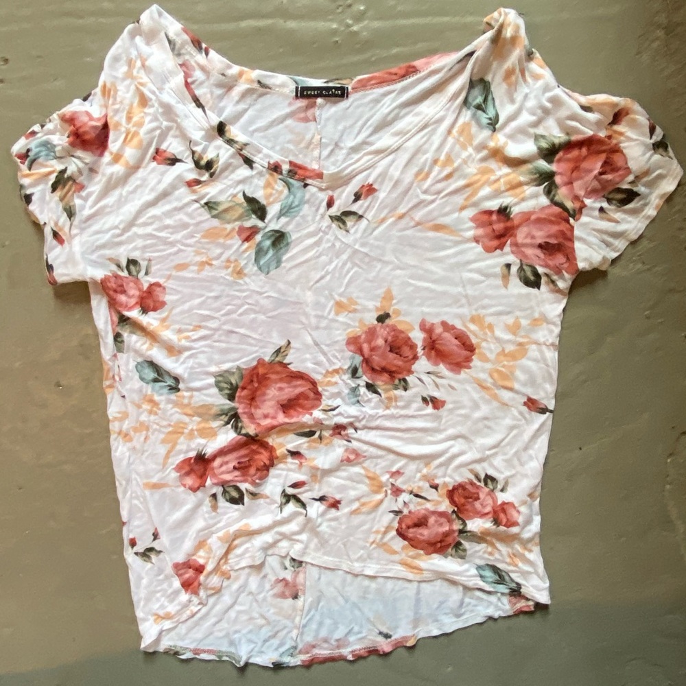 Flower T-Shirt (no tag but it’s size large)